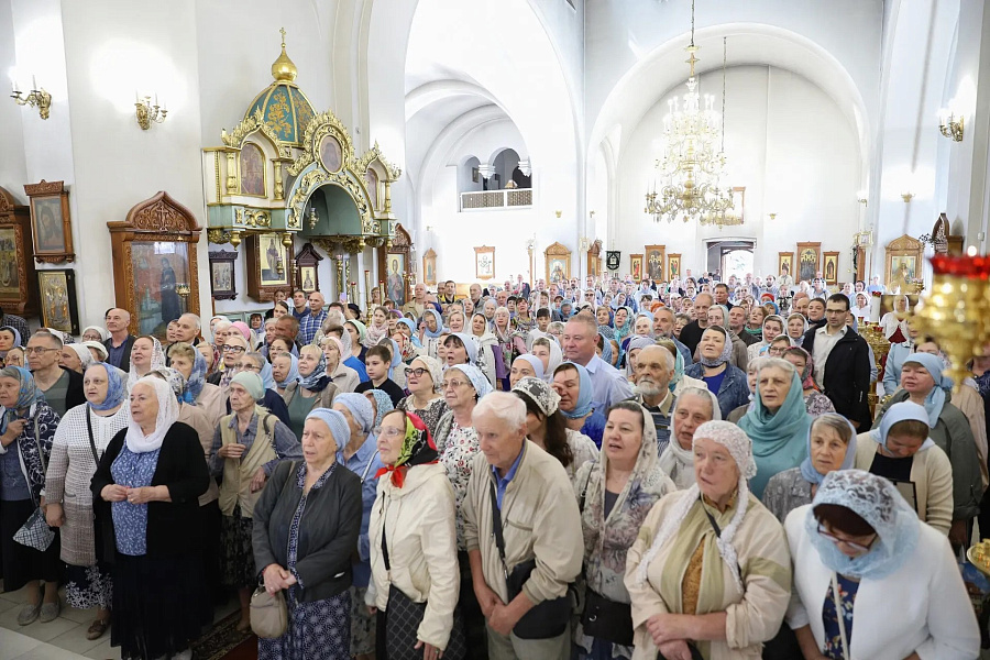 Архиерейское богослужение в Тихвинском храме Ногинска